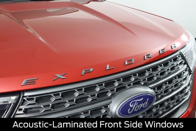 Certified 2022 Ford Explorer XLT w/ Equipment Group 202A image 18