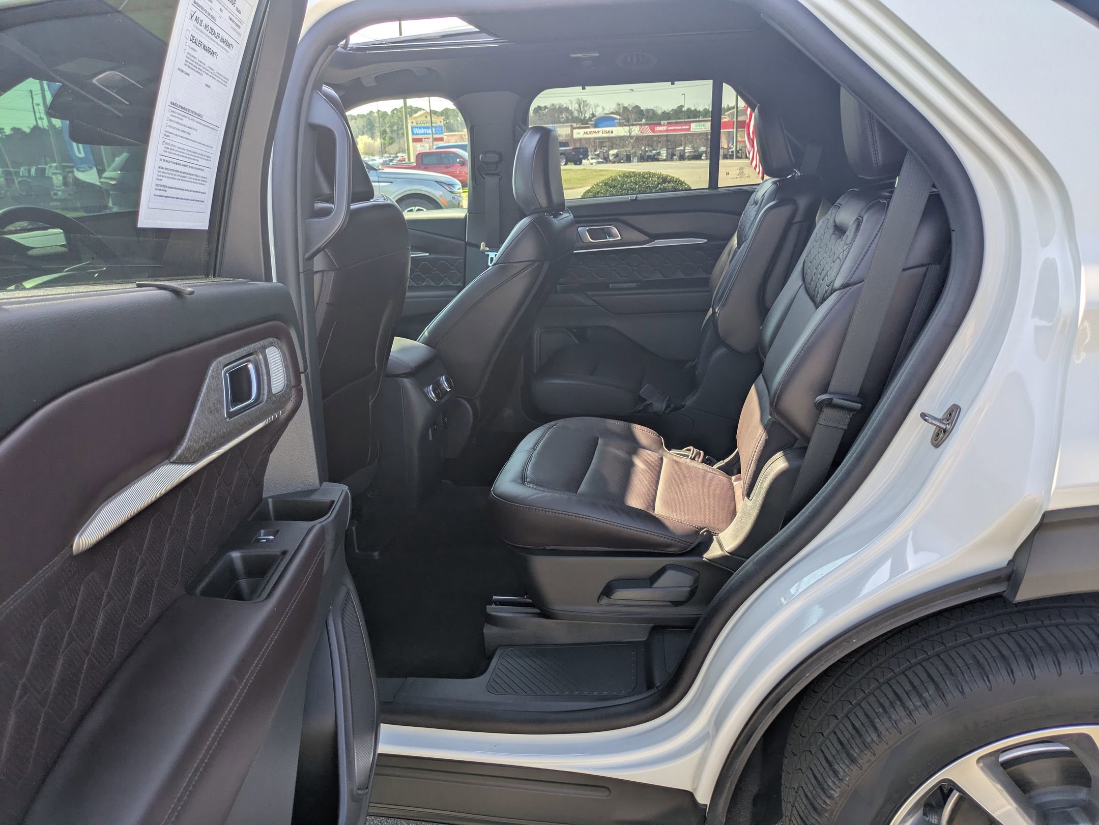 Certified 2025 Ford Explorer Platinum w/ Ultimate Package image 28