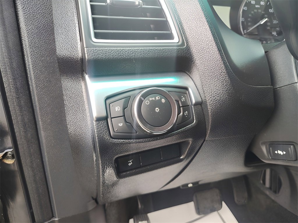 Certified 2017 Ford Explorer Limited image 16