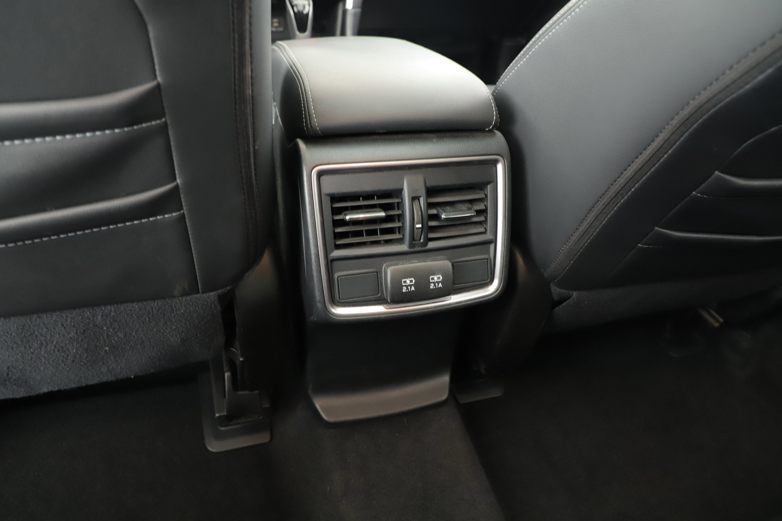 Used 2021 Subaru Forester Limited image 26