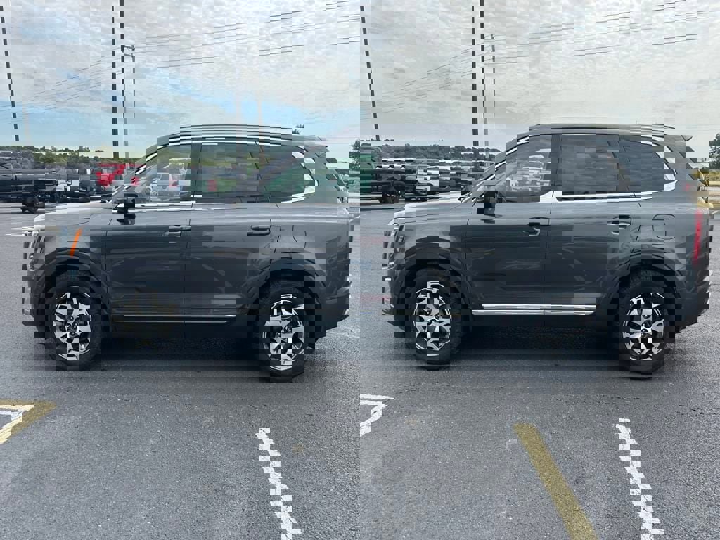 Used 2021 Kia Telluride EX image 30