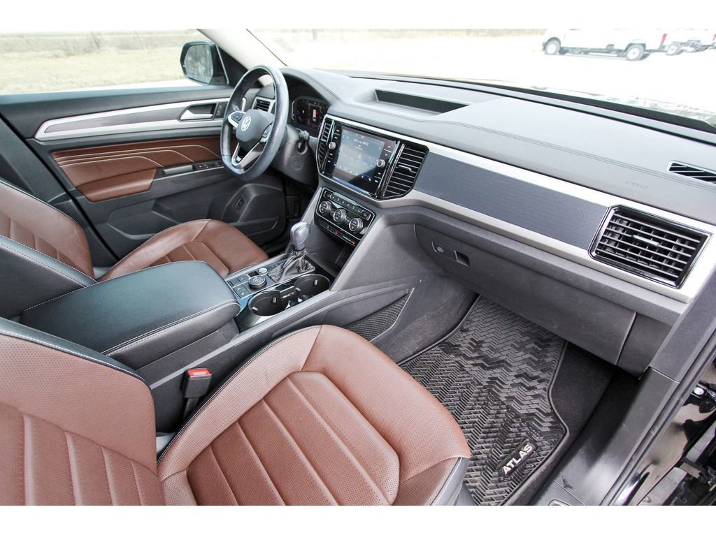 Used 2022 Volkswagen Atlas SEL Premium image 29