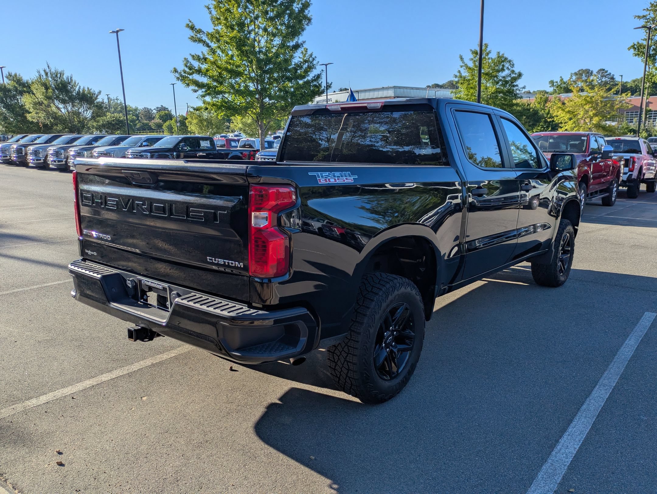 Used 2024 Chevrolet Silverado 1500 Custom Trail Boss AWD/4WD image 4