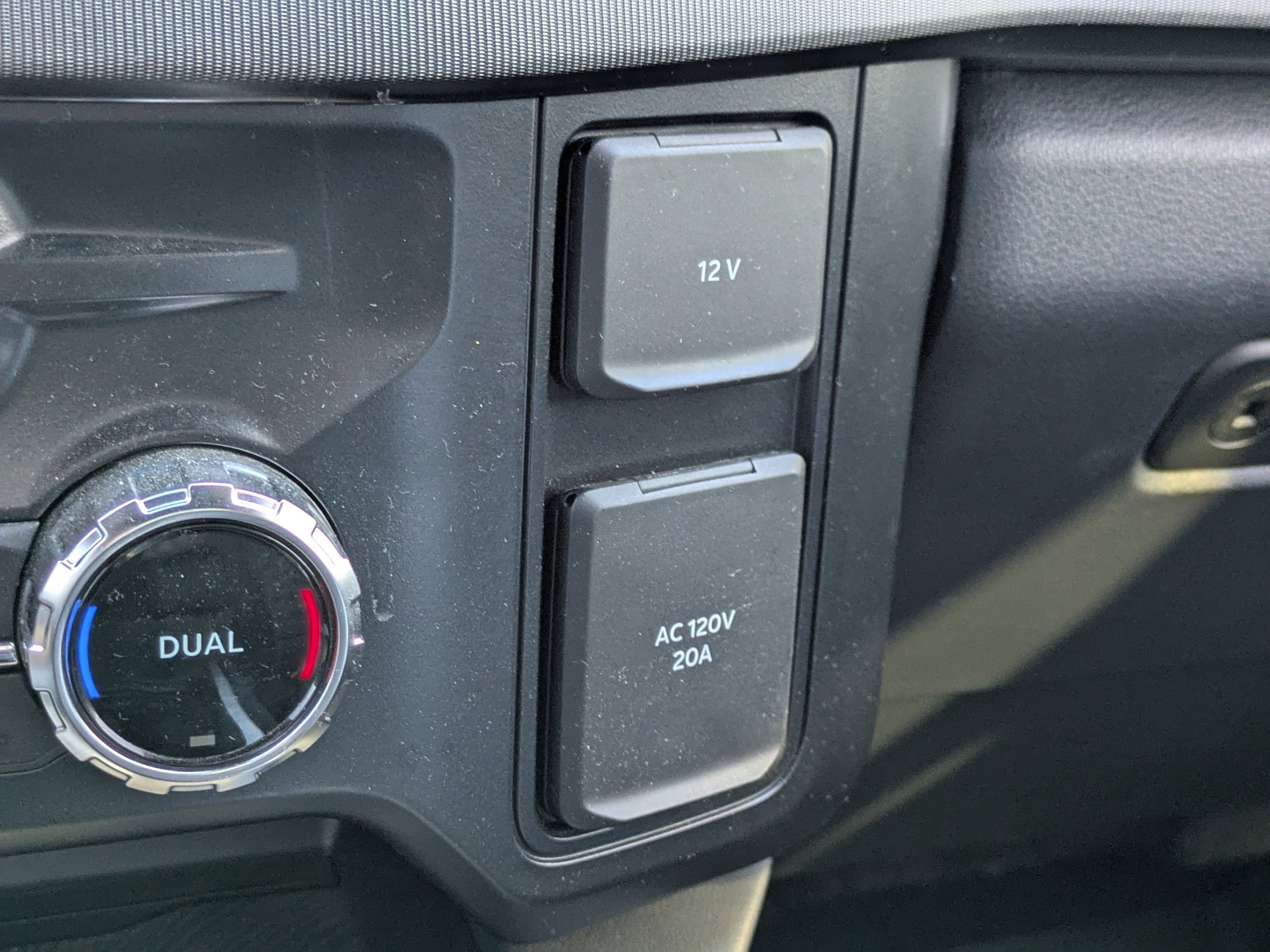 Certified 2024 Ford F250 Platinum image 32