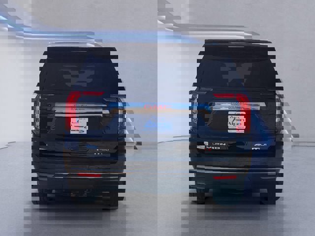 Used 2023 GMC Yukon AT4 w/ AT4 Premium Package image 4