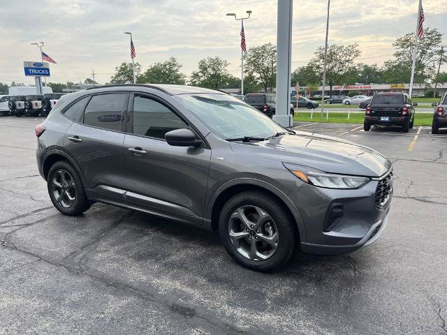 Certified 2023 Ford Escape ST-Line w/ Tech Pack #1 AWD/4WD image 7