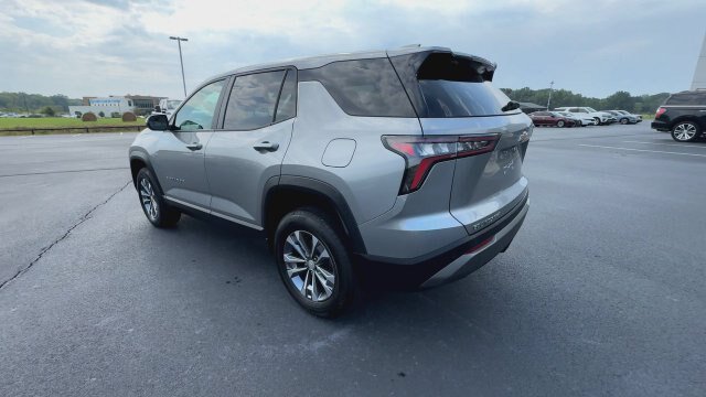 Used 2026 Chevrolet Equinox LT AWD/4WD image 6