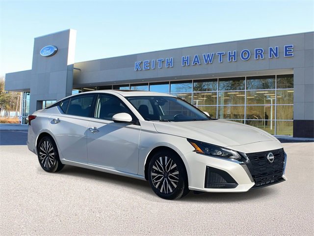 Used 2024 Nissan Altima 2.5 SV w/ SV Premium Package image 5