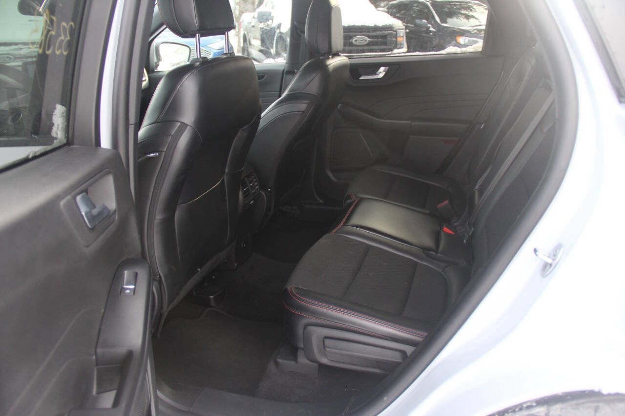 Certified 2025 Ford Escape ST-Line Select image 14