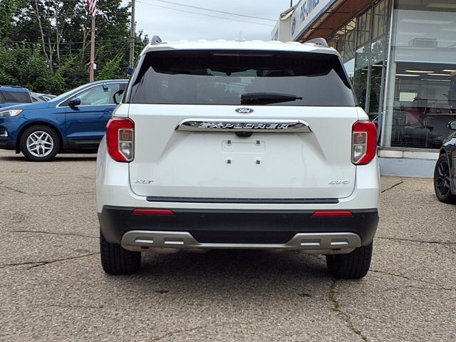 Certified 2024 Ford Explorer XLT w/ Equipment Group 202A AWD/4WD image 24