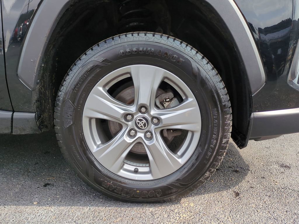Used 2024 Toyota RAV4 XLE image 14