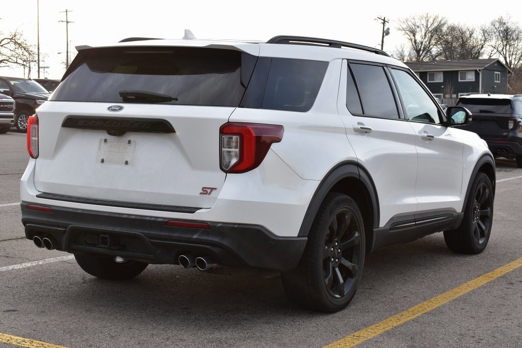 Certified 2020 Ford Explorer ST w/ ST Street Pack image 3