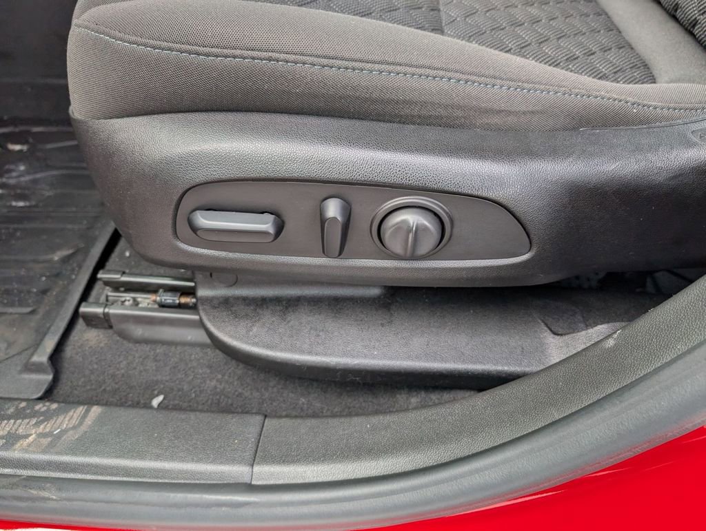 Used 2019 Chevrolet Blazer LT image 20