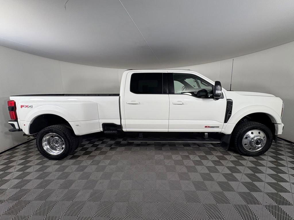 Certified 2025 Ford F450 Platinum w/ FX4 Off-Road Package image 6