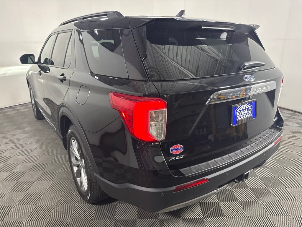 Certified 2023 Ford Explorer XLT w/ Equipment Group 202A AWD/4WD image 8