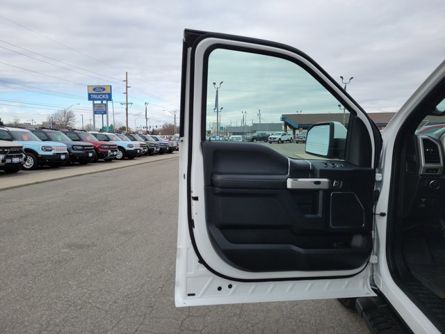 Certified 2019 Ford F150 Lariat w/ Equipment Group 502A Luxury AWD/4WD image 15