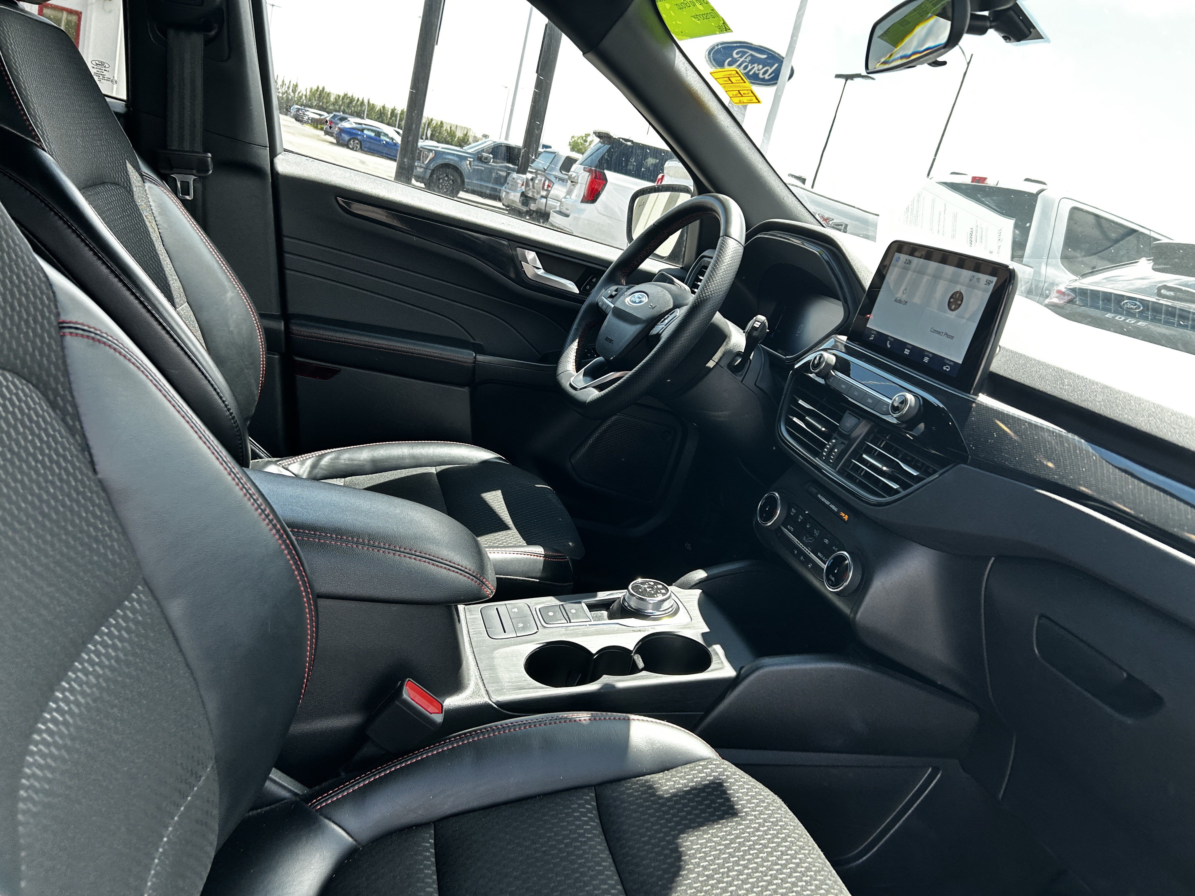Certified 2025 Ford Escape ST-Line Select AWD/4WD image 13