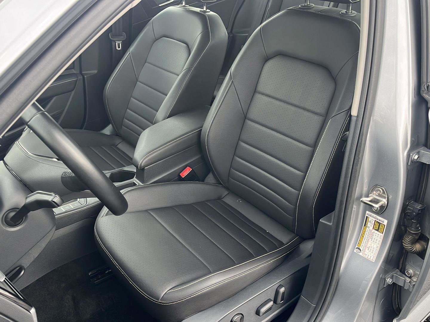 Used 2024 Volkswagen Jetta SE image 11