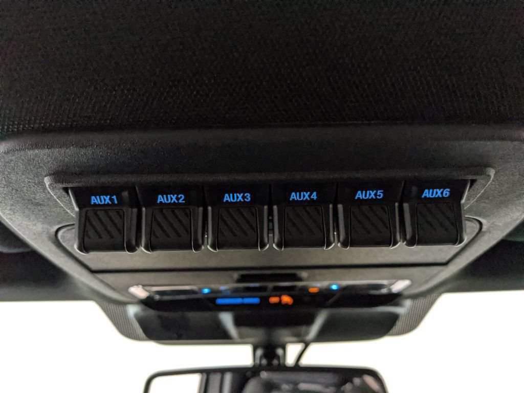 Certified 2025 Ford F150 Raptor AWD/4WD image 8