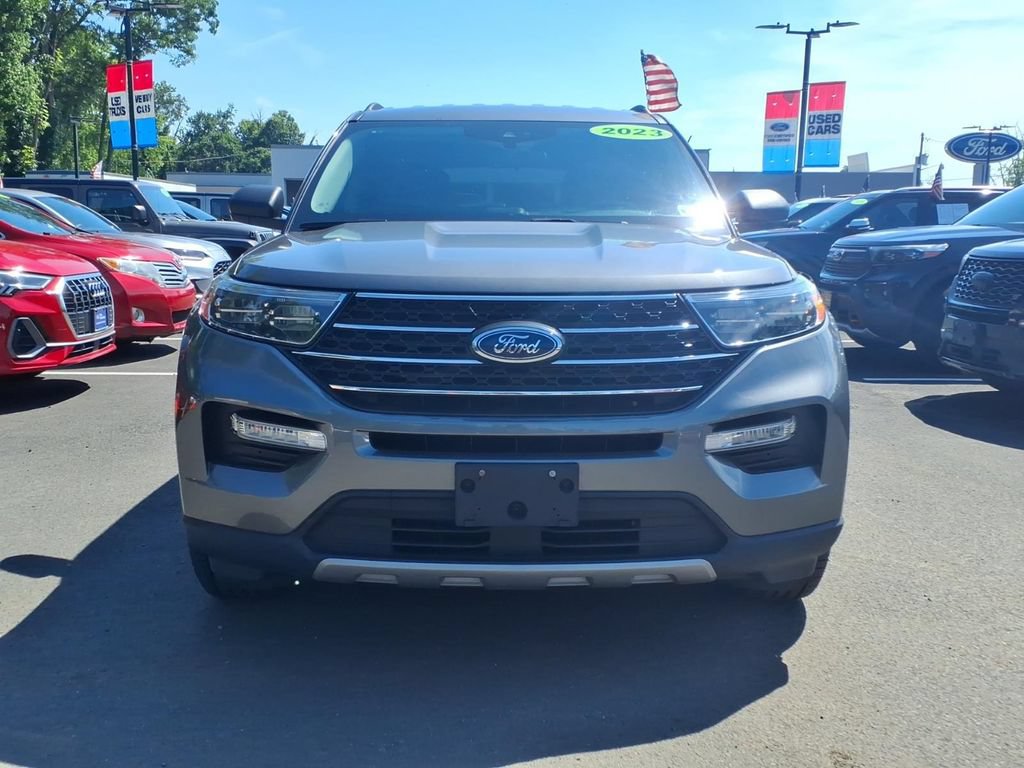 Certified 2023 Ford Explorer XLT w/ Equipment Group 202A AWD/4WD image 18