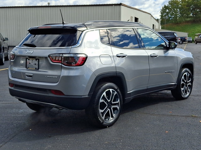 Used 2023 Jeep Compass Limited AWD/4WD image 6