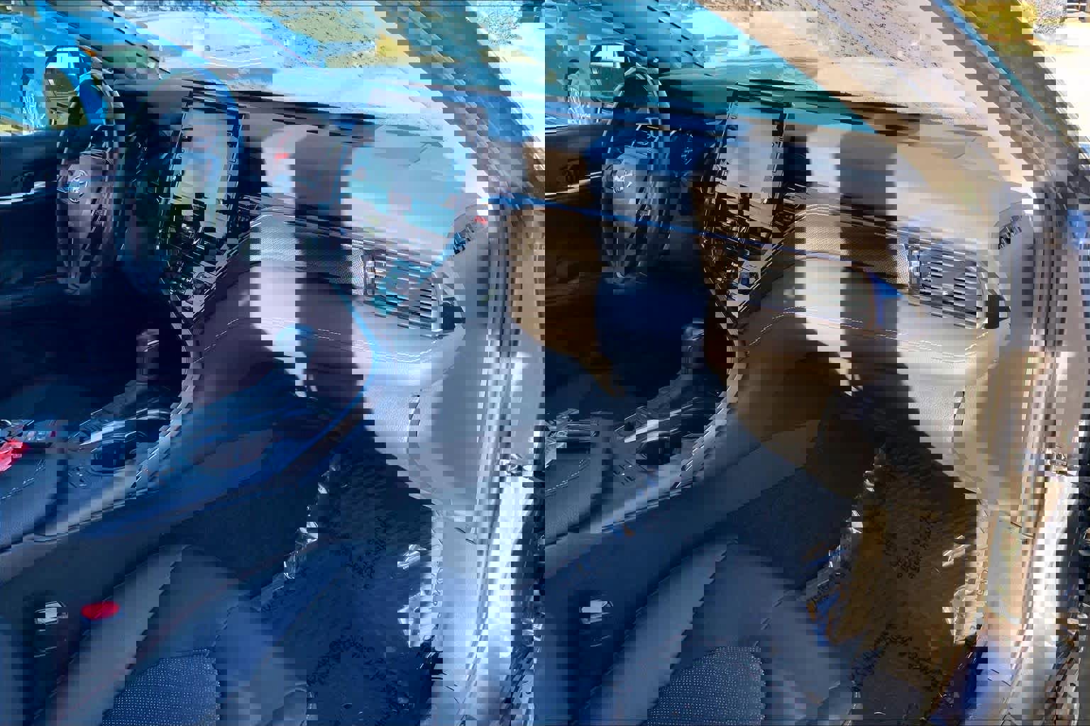 Used 2023 Toyota Camry XSE image 18