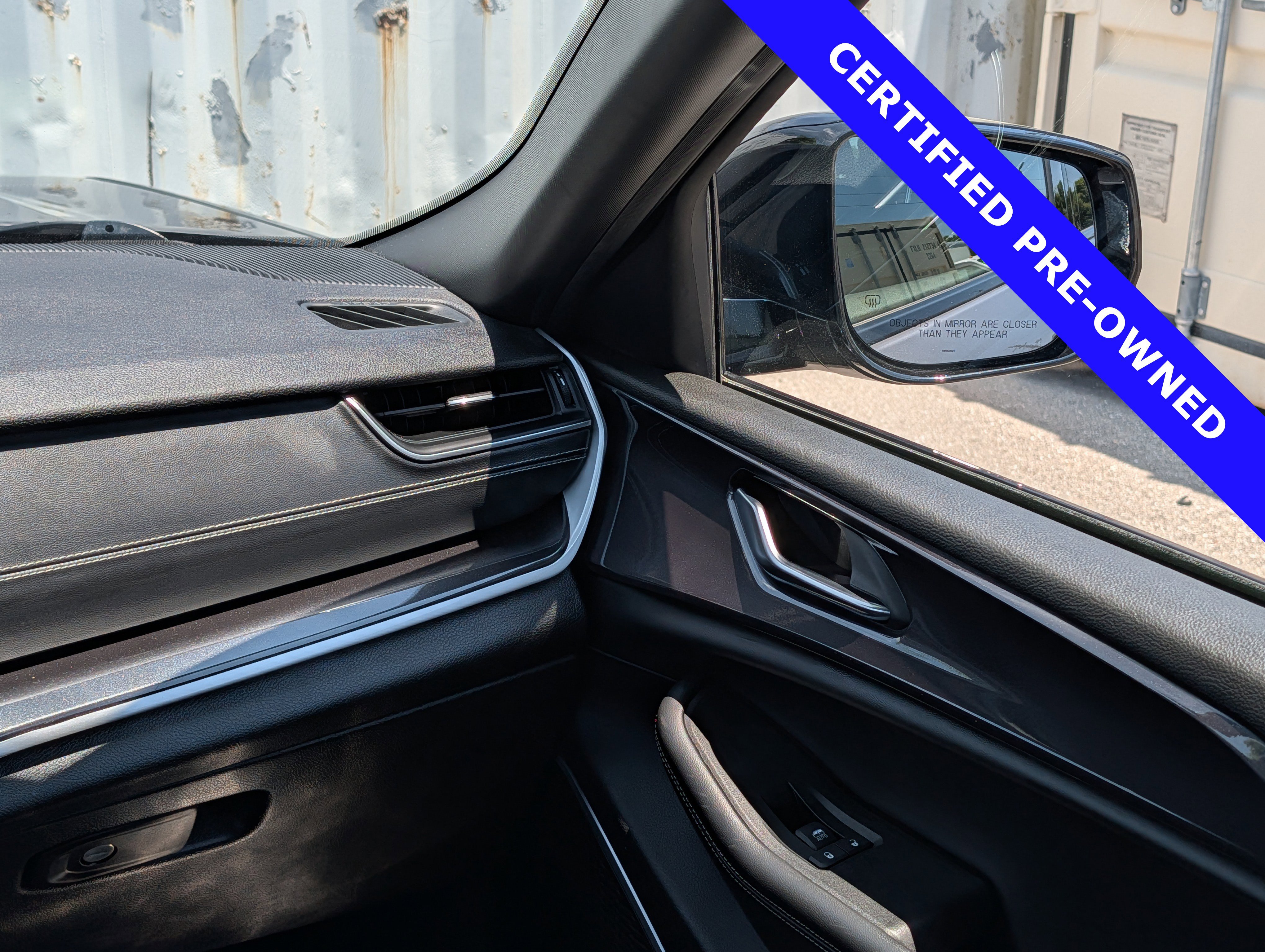 Used 2021 Jeep Grand Cherokee L Laredo AWD/4WD image 19