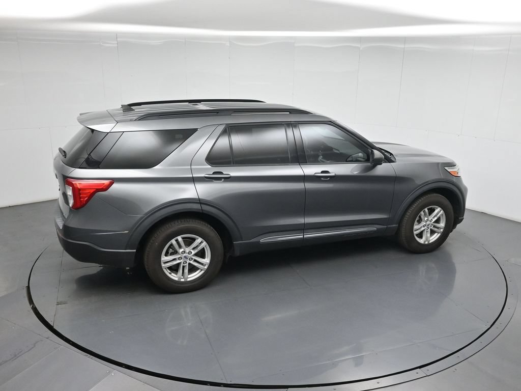 Certified 2023 Ford Explorer XLT w/ Equipment Group 202A AWD/4WD image 14