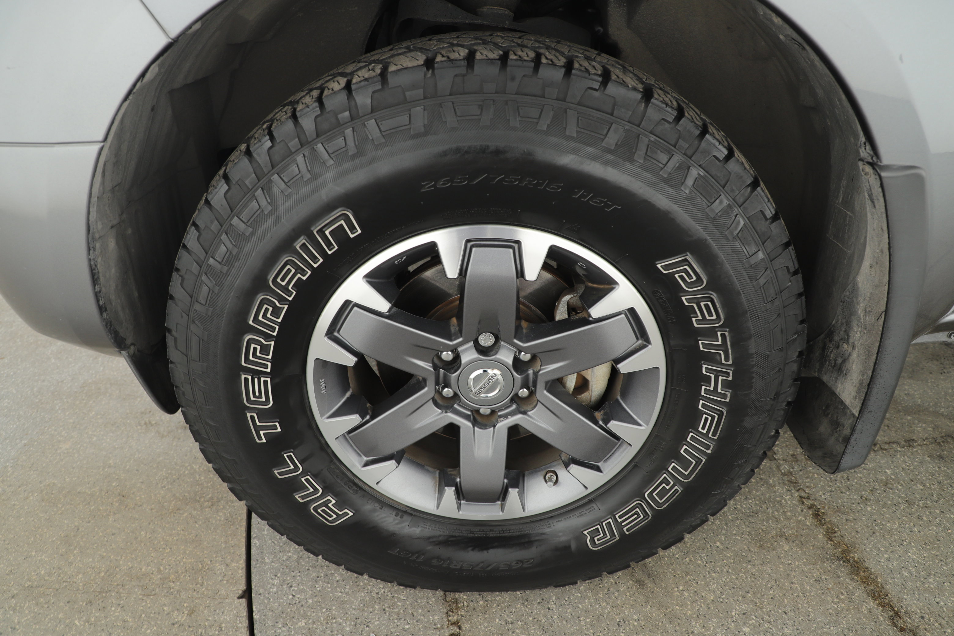 Used 2018 Nissan Frontier SV image 7