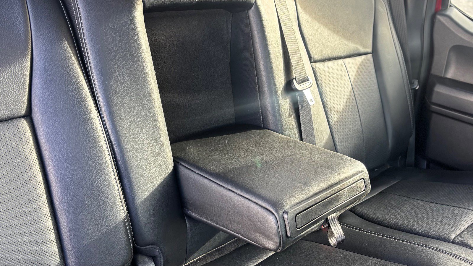 Certified 2019 Ford F150 Lariat w/ Equipment Group 502A Luxury image 30