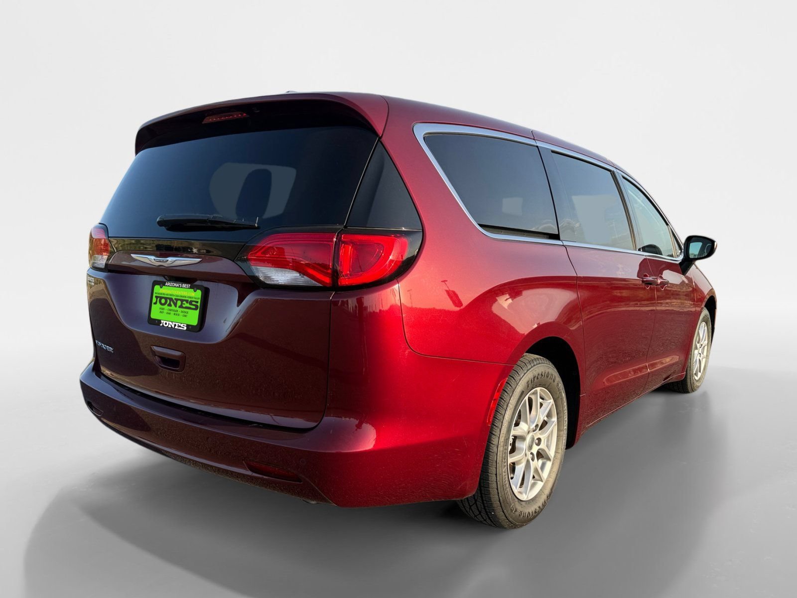 Used 2021 Chrysler Voyager LX FWD image 7