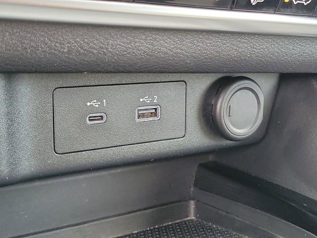 Used 2023 Nissan Rogue SV image 14