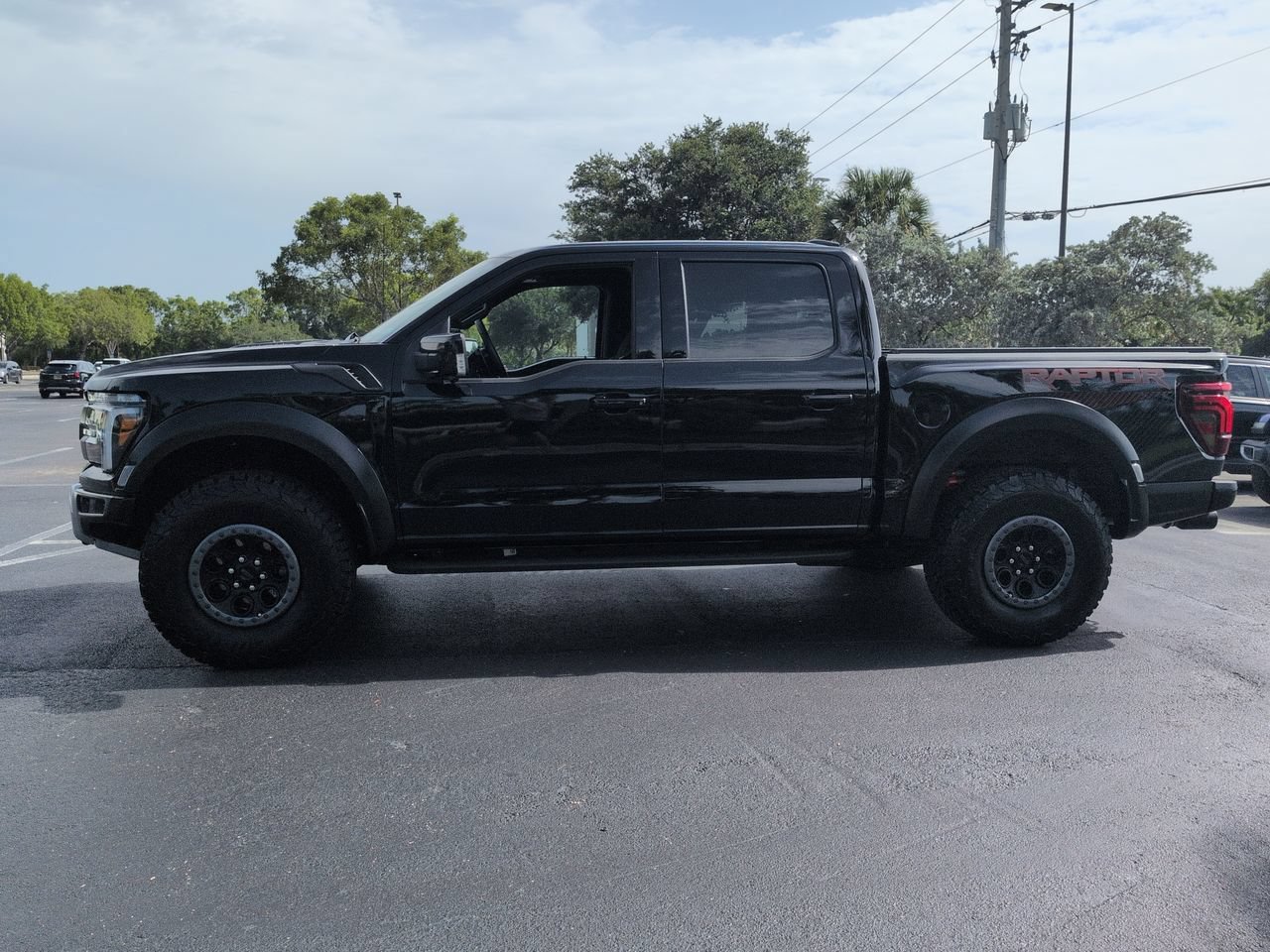 Certified 2025 Ford F150 Raptor AWD/4WD image 7