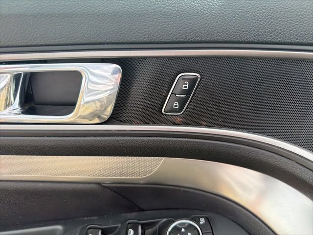 Certified 2018 Ford Explorer XLT AWD/4WD image 27