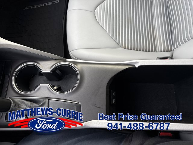 Used 2021 Toyota Camry SE w/ Convenience Package FWD image 20