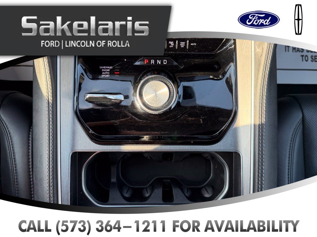 Used 2025 Jeep Wagoneer Series II w/ 8-Passenger Seating Package AWD/4WD image 25