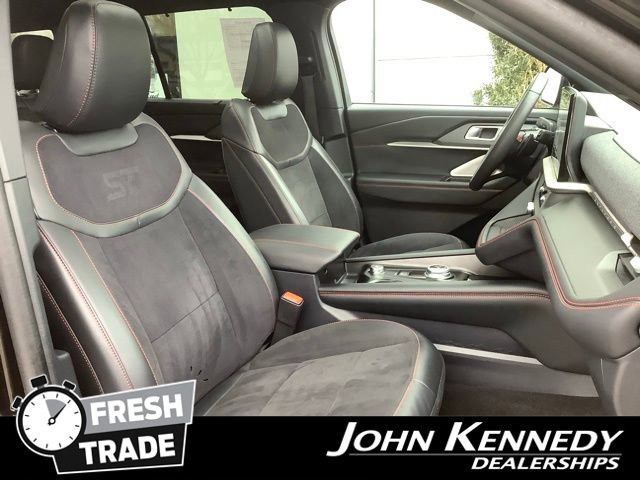 Certified 2025 Ford Explorer ST image 22