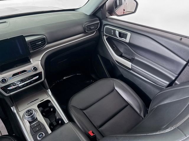 Certified 2022 Ford Explorer XLT w/ Equipment Group 202A image 23