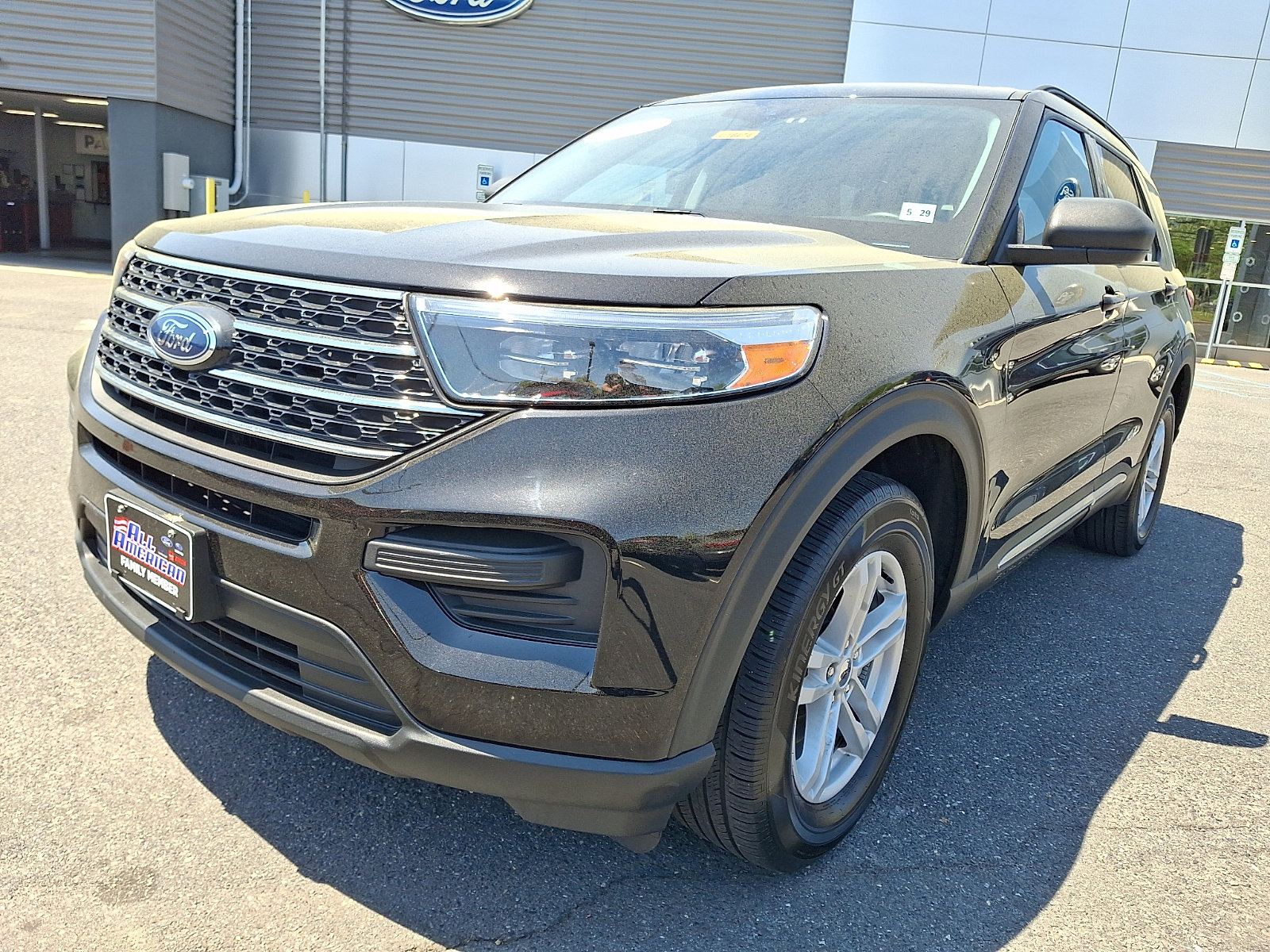 Certified 2024 Ford Explorer XLT AWD/4WD image 4