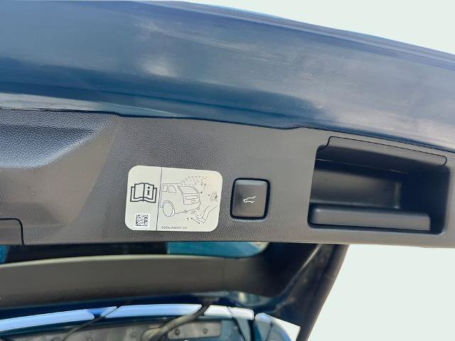 Certified 2020 Ford Escape Titanium AWD/4WD image 15