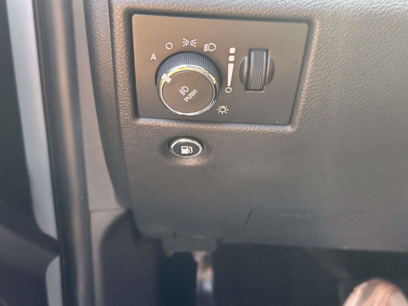 Used 2019 Jeep Grand Cherokee Limited AWD/4WD image 31