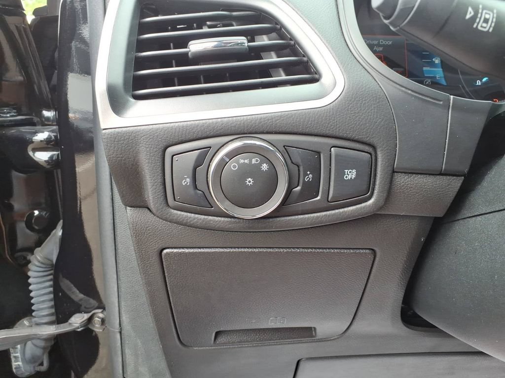 Certified 2023 Ford Edge SEL AWD/4WD image 14