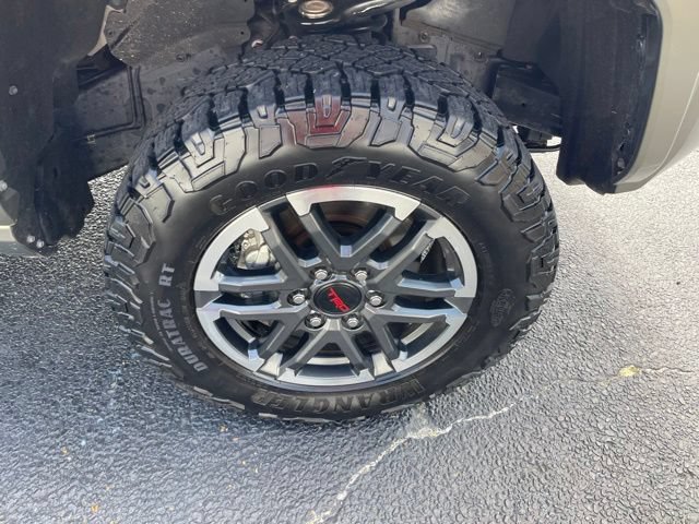 Used 2025 Toyota Tacoma TRD Sport AWD/4WD image 10