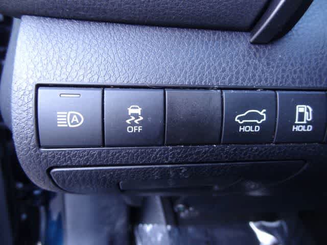 Used 2019 Toyota Camry LE FWD image 15