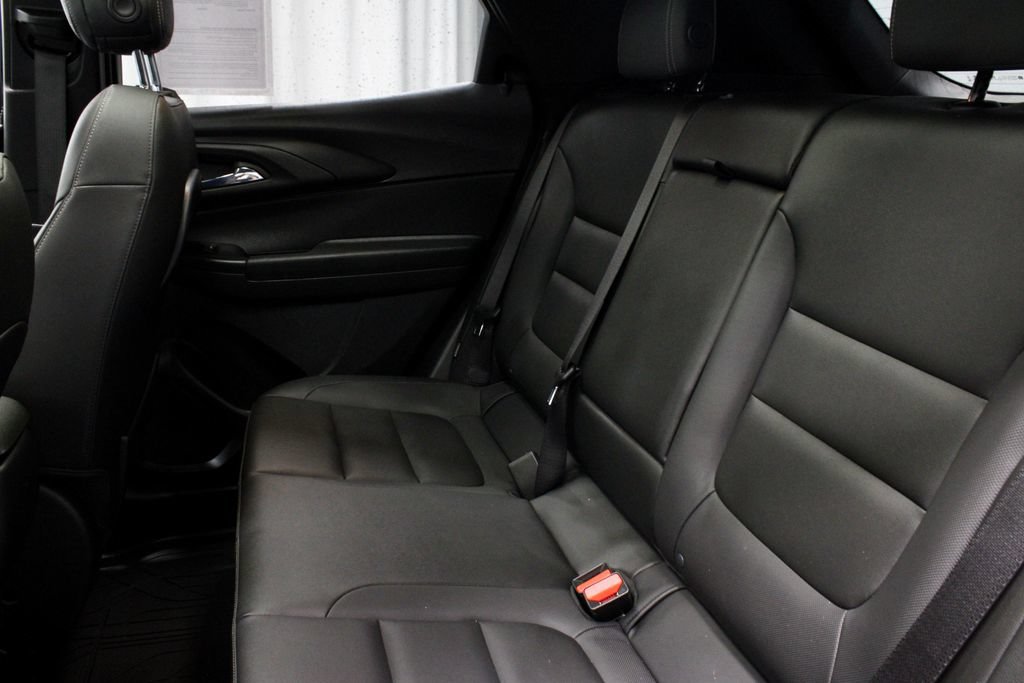Used 2023 Chevrolet TrailBlazer ACTIV w/ Sun and Liftgate Package FWD image 21