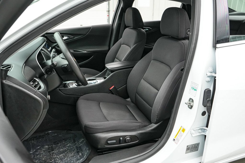 Used 2024 Chevrolet Malibu LT image 11