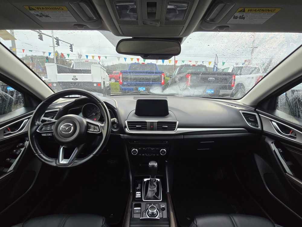 Used 2018 MAZDA MAZDA3 Touring image 15