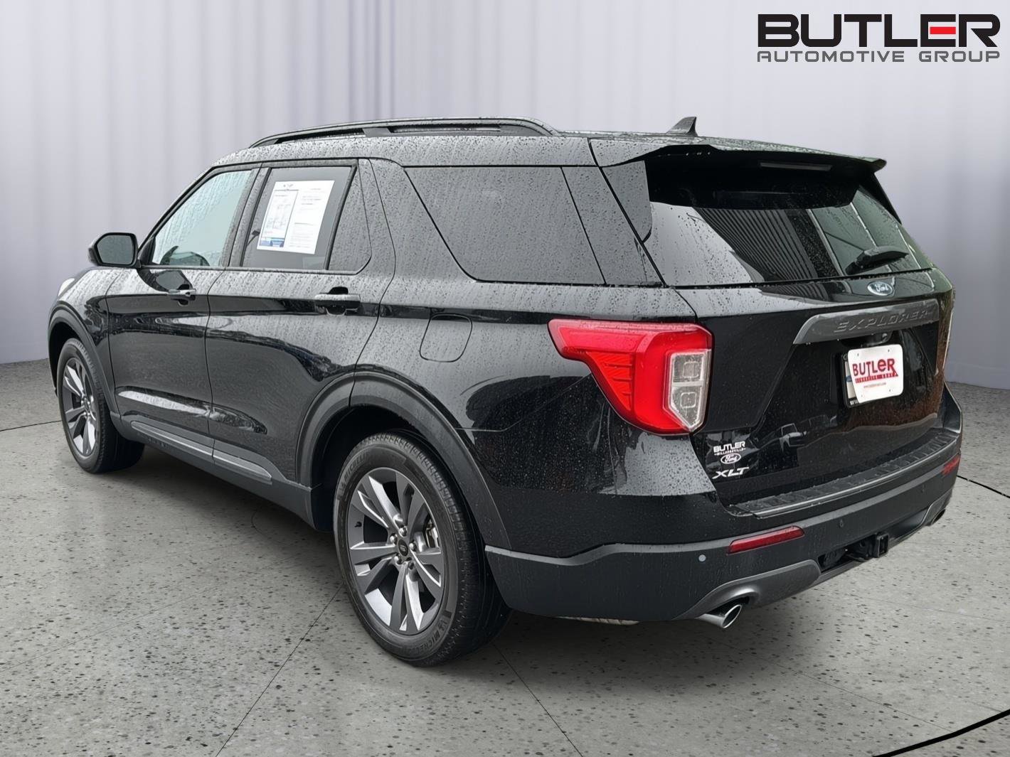 Certified 2024 Ford Explorer XLT w/ Equipment Group 202A image 3