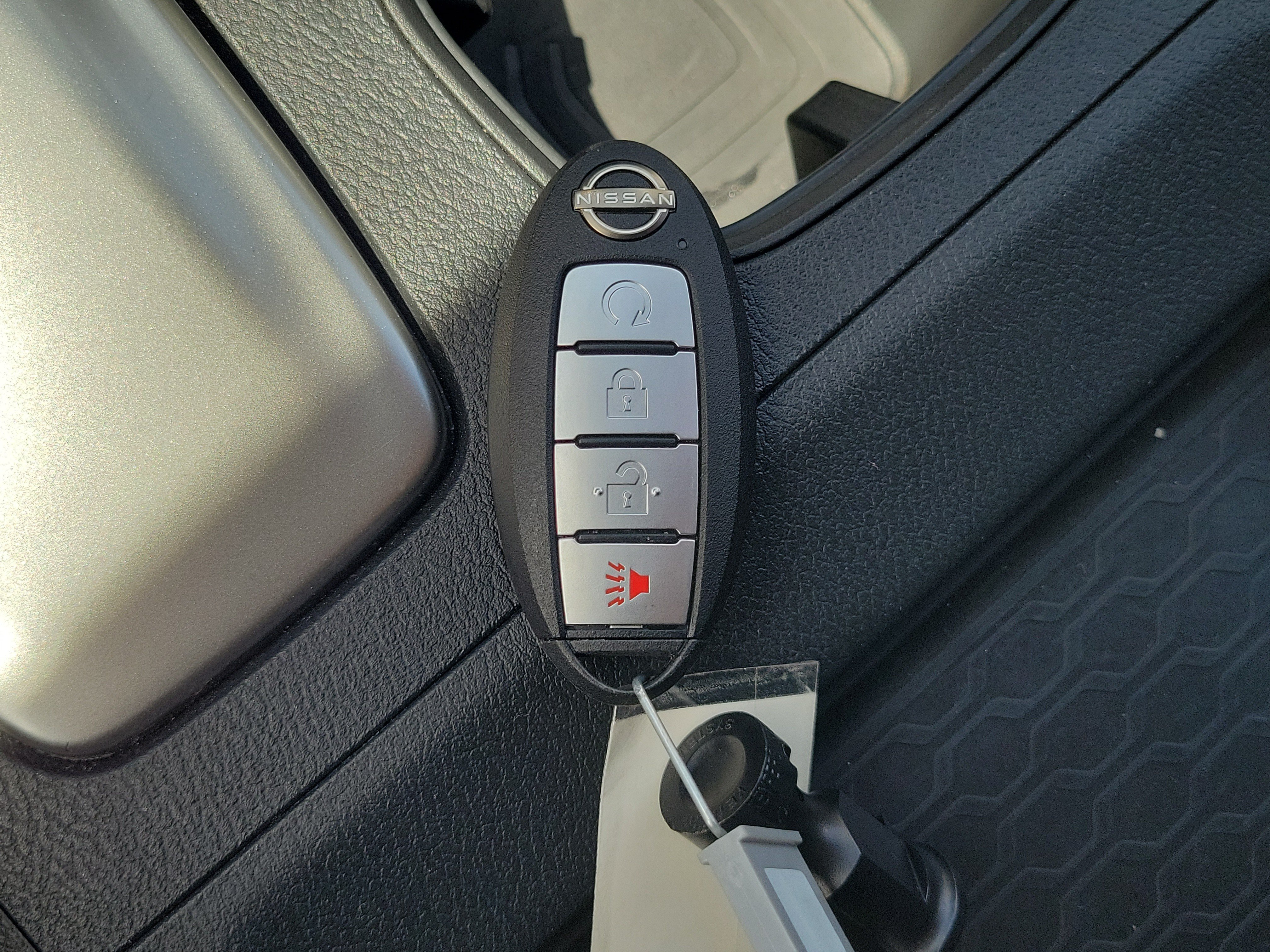 Used 2022 Nissan Frontier SV RWD image 29