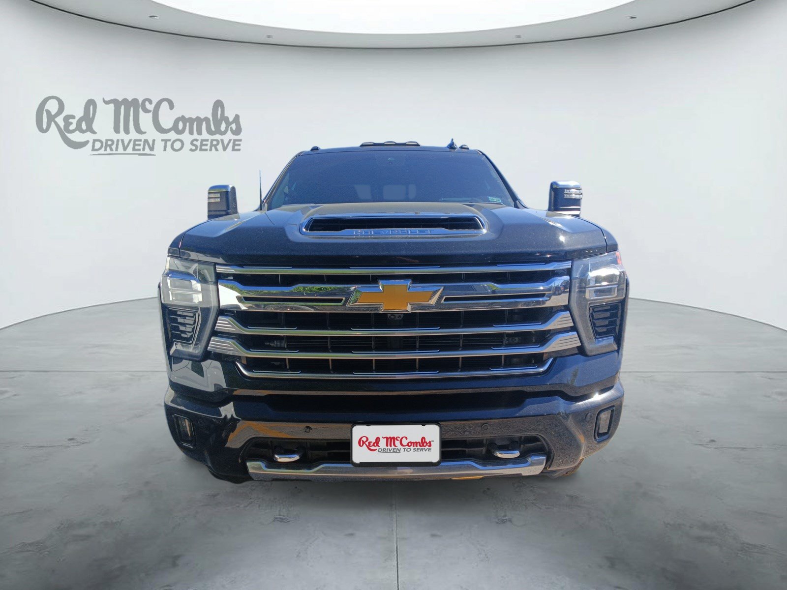 Used 2024 Chevrolet Silverado 3500 High Country w/ High Country Premium Package AWD/4WD image 2
